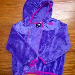 The North Face 4t fleece (fits like a 3T)